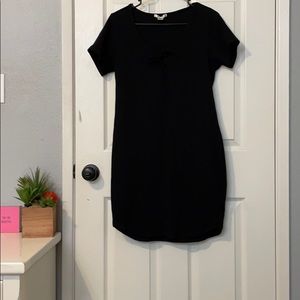 Black short sleeve dress
